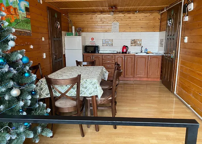 Готель Хатки на пеньках Ворохта